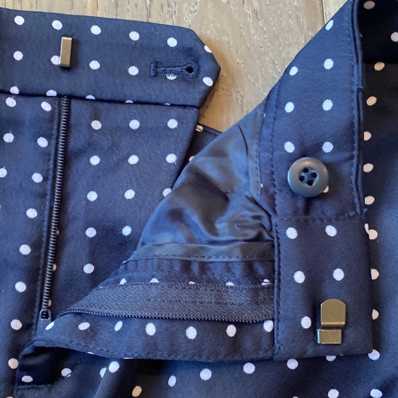 NWT Banana Republic Navy and White Polka Dot Avery Pant - Picture 13 of 13